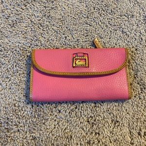Dooney & Bourke wallet